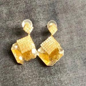Glitter ear pendant